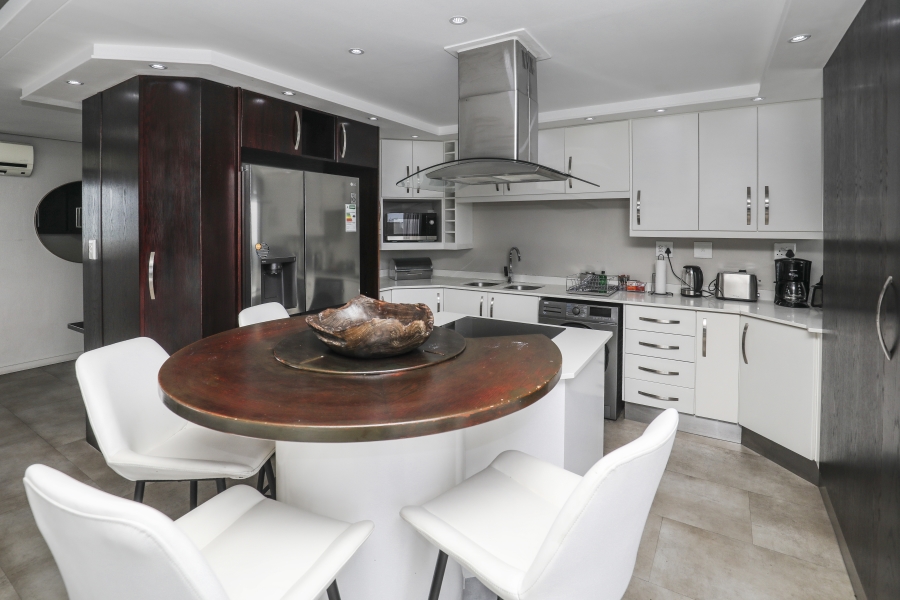 3 Bedroom Property for Sale in Table View Western Cape
